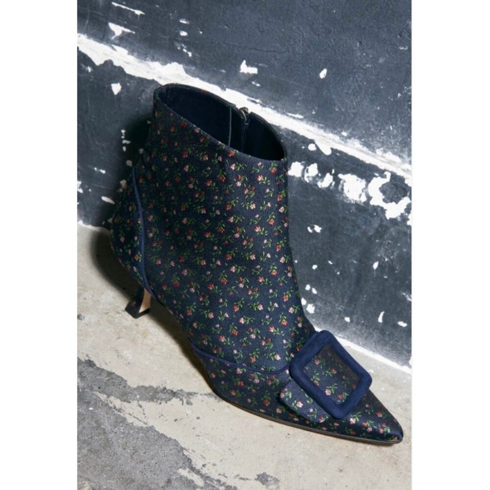 Manolo Blahnik Baylow Ankle Boot in Navy Floral